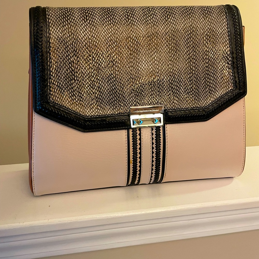 BCBG new purse “Allie” w/ tags